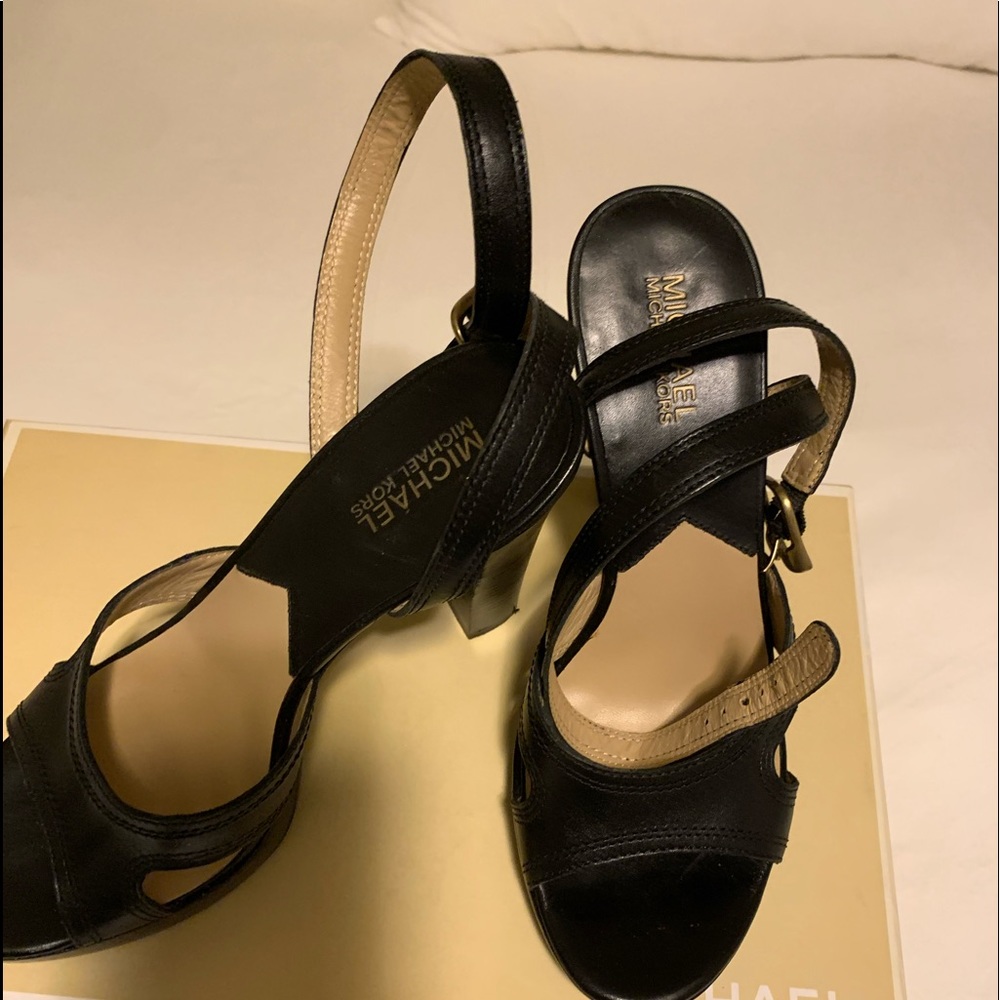 Michael kors shoes - Picture 2 of 5
